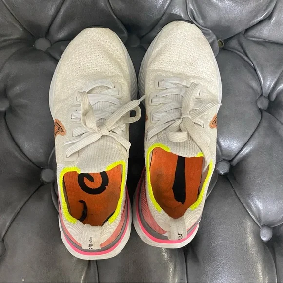 NIKE REACT INFINITY RUN RUNNING SHOES - Picture 3 of 5